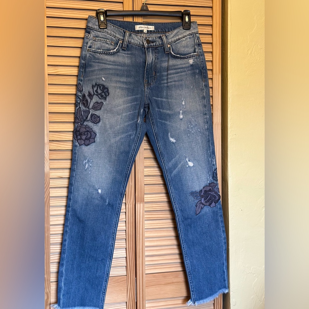 Ei8ht dreams Jean